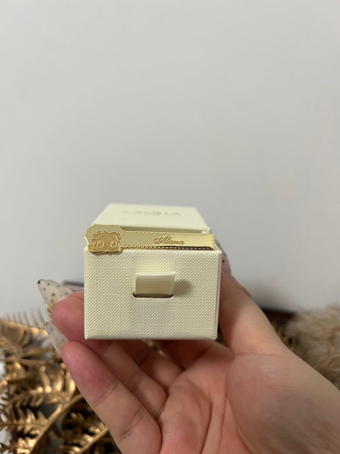 Betty Name Two Finger Ring