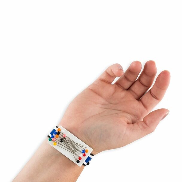 Wrist Grabbit Magnetic Pincushion