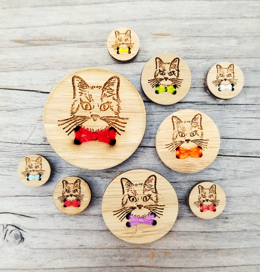 Bamboo Cat Stitchable Buttons 3/4" (set of 4)