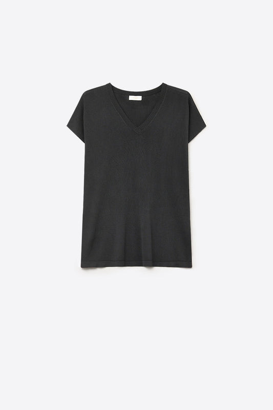 Black Fine Knit V-Neck Sweater with Short Sleeves