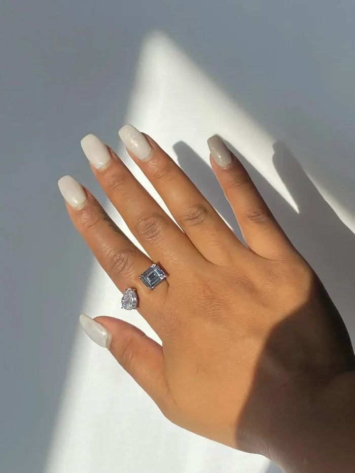Emerald & Pear Split Shank Toi et Moi Ring - camillaboutiqueshop