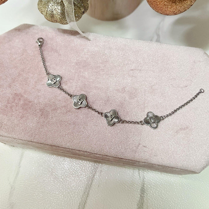 Fluted Clover Custom Name Bracelet - camillaboutiqueshop