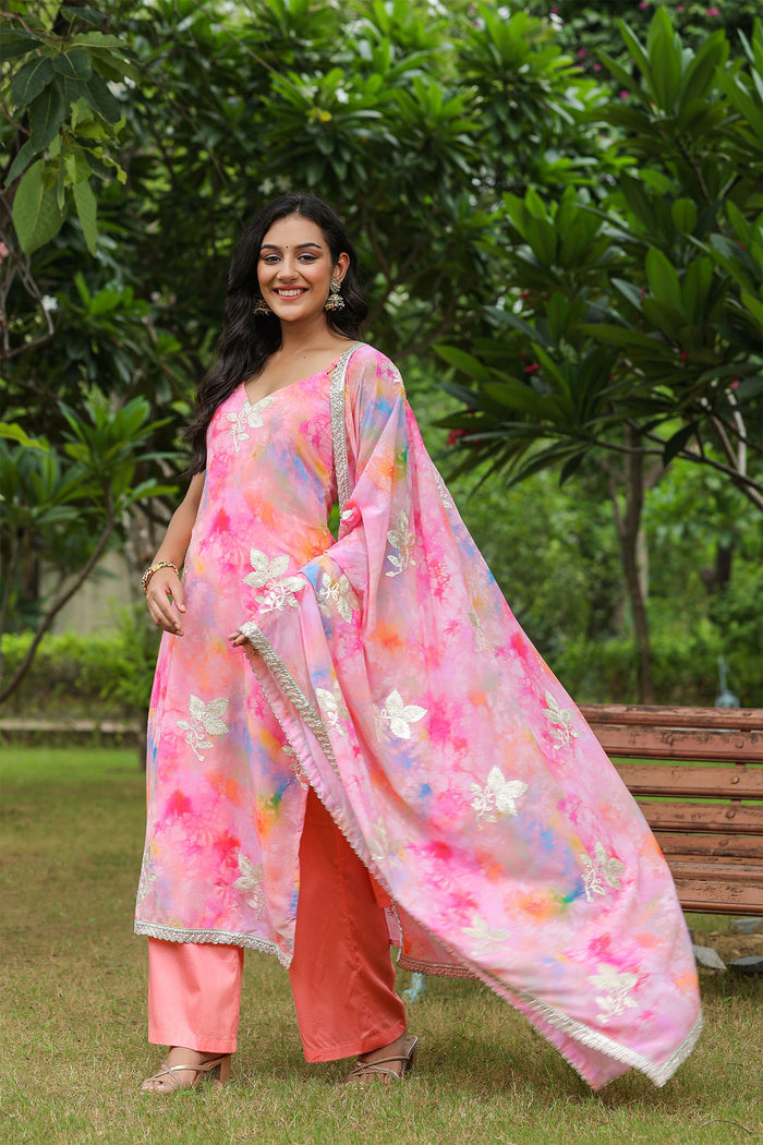 <img> Multicolour Pink Georgette Floral Embroidered Kurti Set