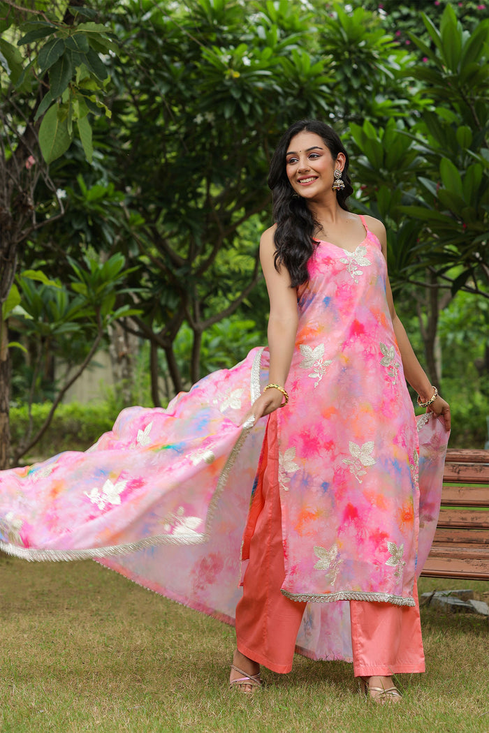 <img> Multicolour Pink Georgette Floral Embroidered Kurti Set