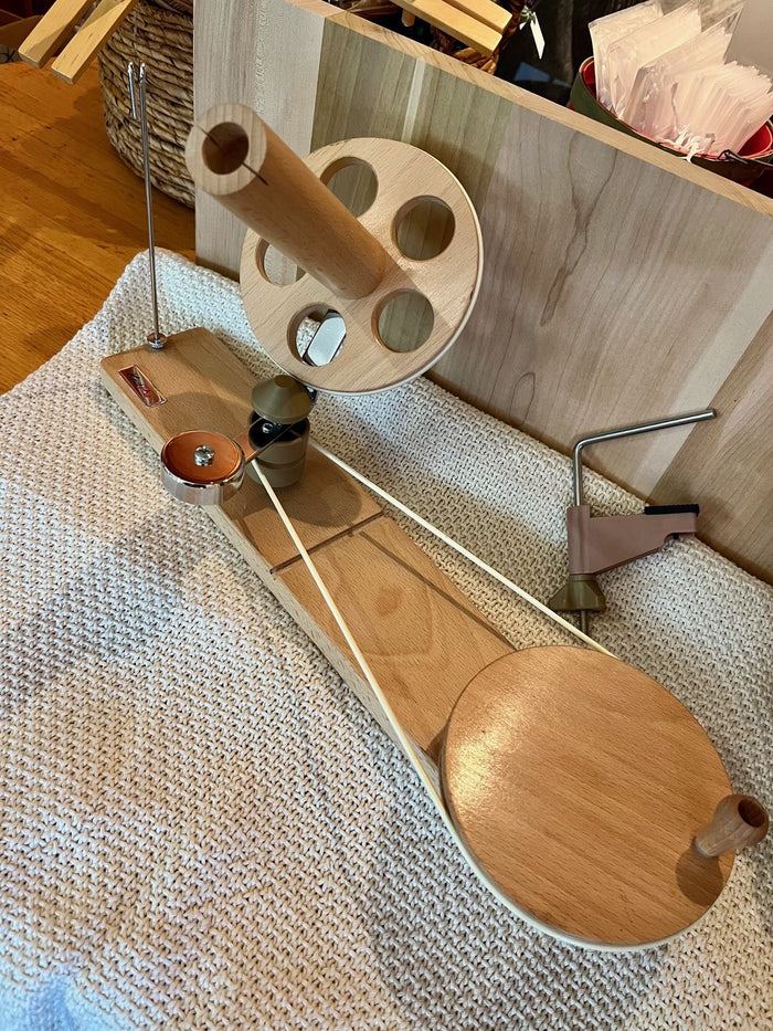 Natural Ball Winder
