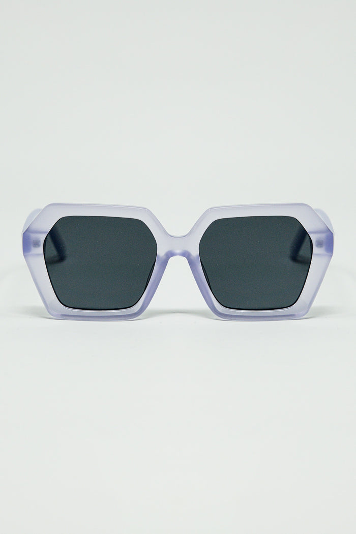 Rectangular sunglasses in purple translucent color