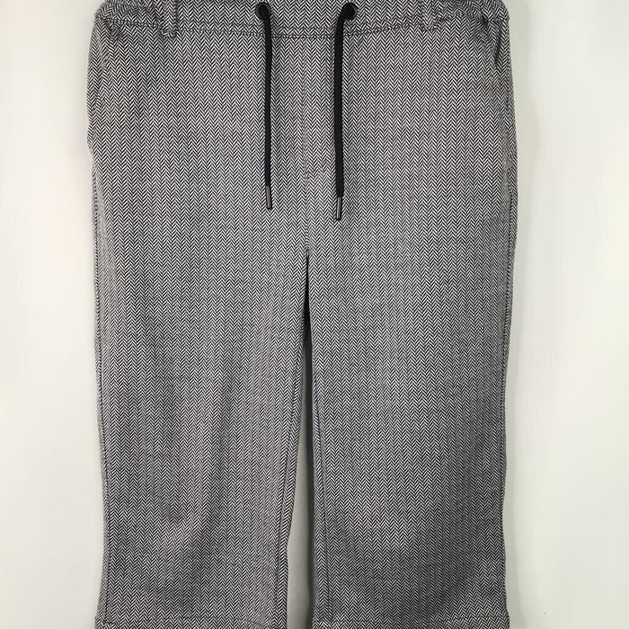 Size 16: Usra Black/White Zig Zag Pants