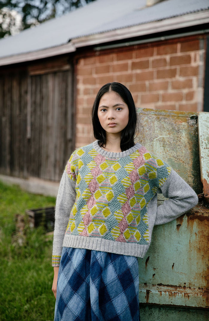 Worsted: A Knitwear Collection Curated by Aimee Gille